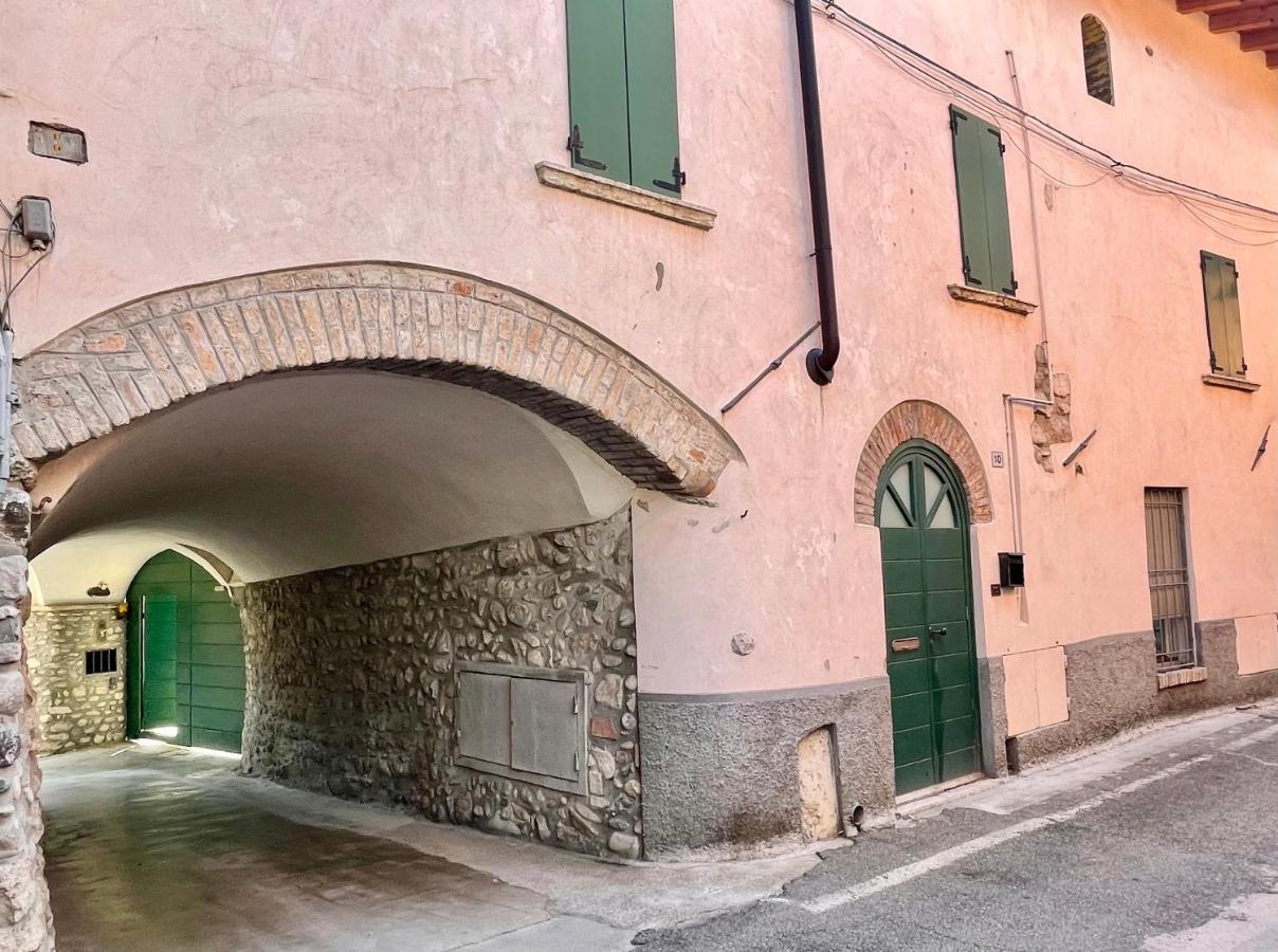 Borgo Dei Sogni Apartment San Felice del Benaco Exterior photo